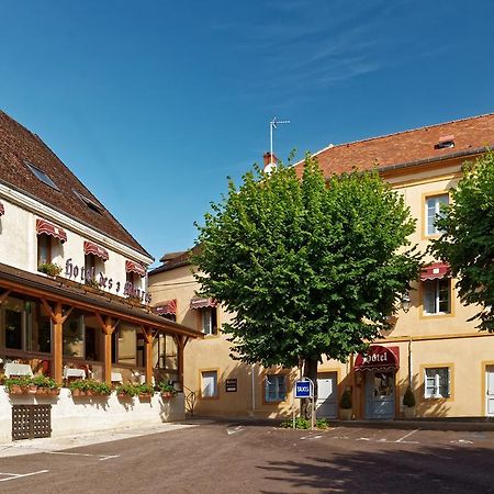 Hotel Logis Des Trois Maures Couches Exterior foto
